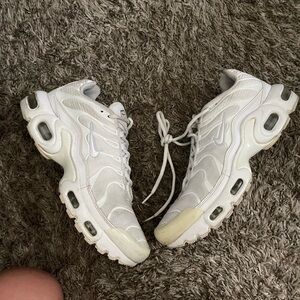 Nike White Air Max TN/Plus Lightweight Sneakers